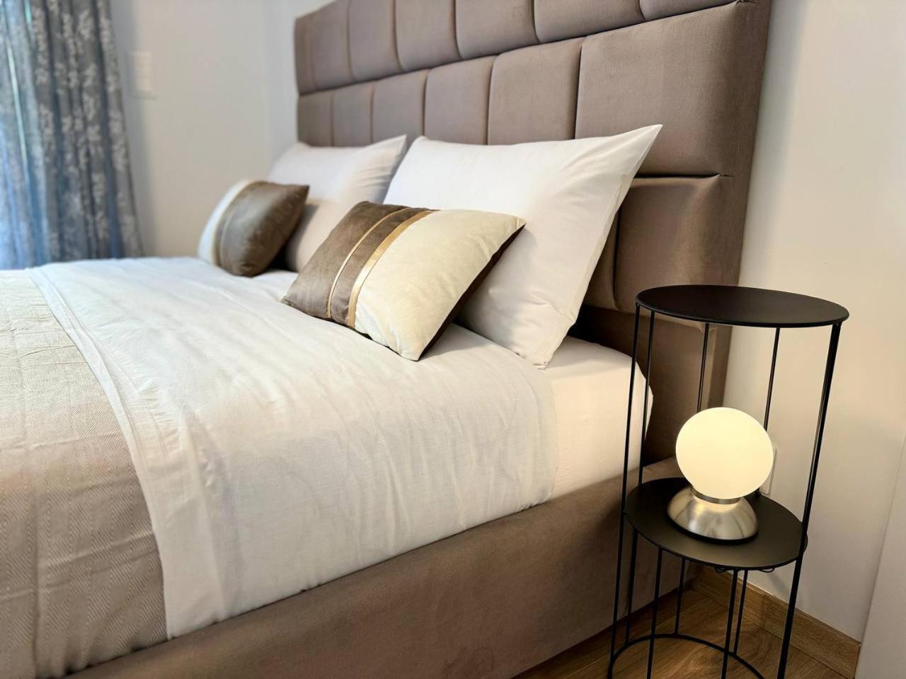 Lux Residence Ampelokipi Атина Екстериор снимка